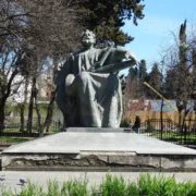 აკაკი წერეთლის ძეგლი • Akaki Tsereteli Statue